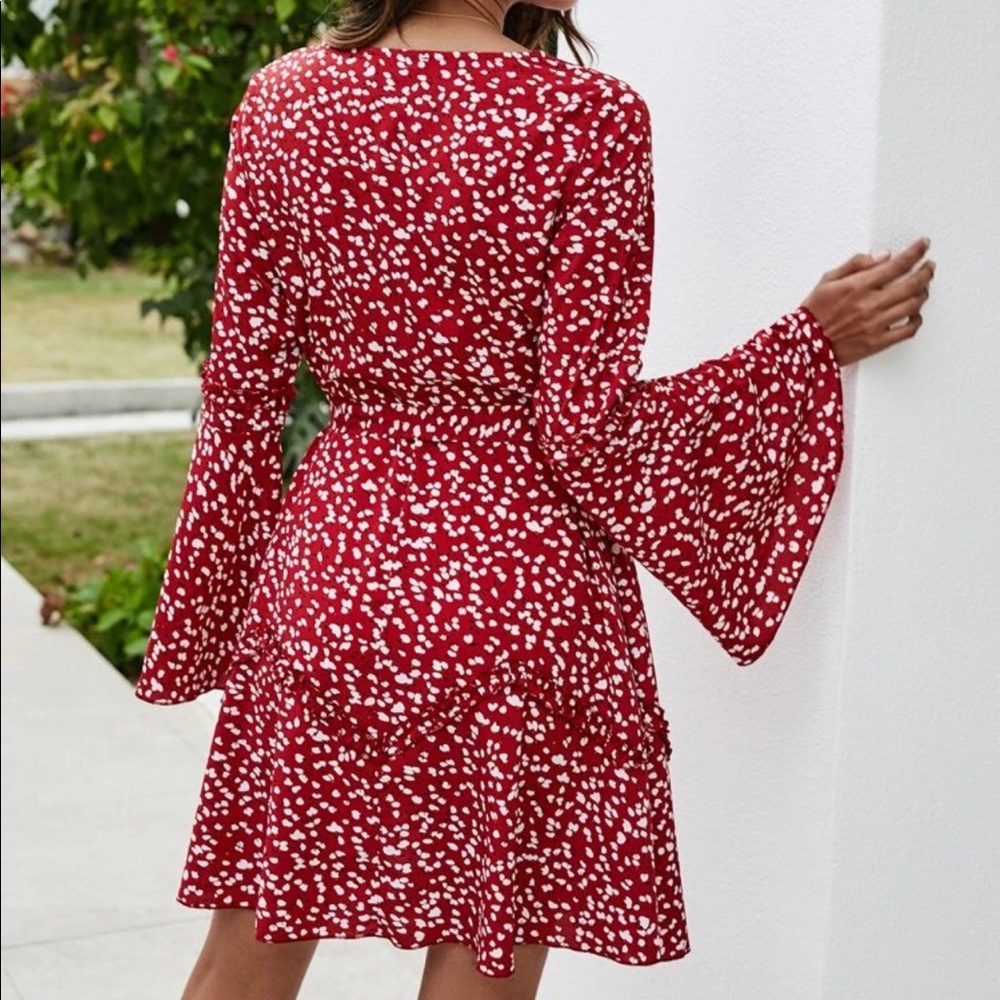 Red print long sleeve bell dress ruffle belted - Picture 2 of 2